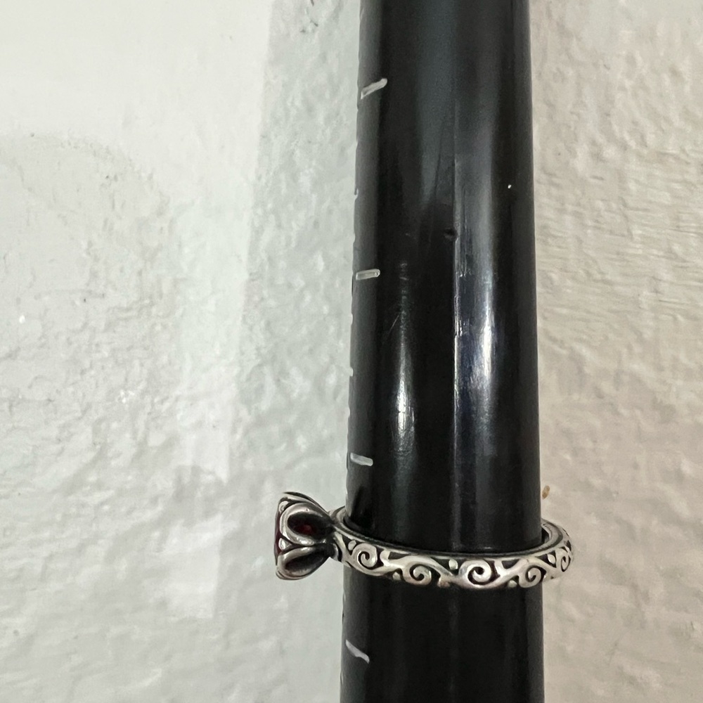 James Avery Sterling silver cherished birthstone ring Garnet, 6.5 - Picture 3 of 4